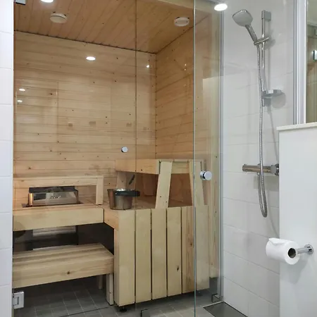 Convenient For 5 With Sauna *